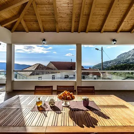 Countyside Retreat Six Bedroom With Pool Vila *