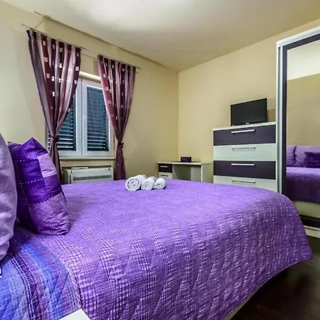 Countyside Retreat Six Bedroom With Pool * Gruda