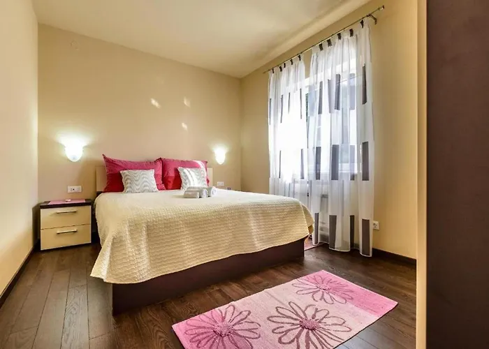 Countyside Retreat Six Bedroom With Pool *