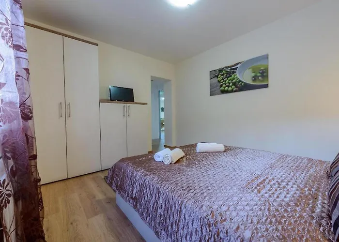 Villa Countyside Retreat Six Bedroom With Pool *