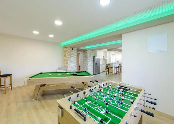 فيلة Countyside Retreat Six Bedroom With Pool *