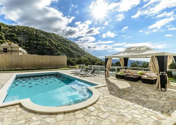 Countyside Retreat Six Bedroom With Pool Gruda