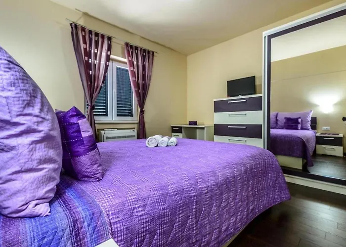 Countyside Retreat Six Bedroom With Pool * Gruda