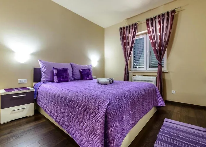 Countyside Retreat Six Bedroom With Pool